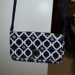 Dooney and Bourke cross body purse